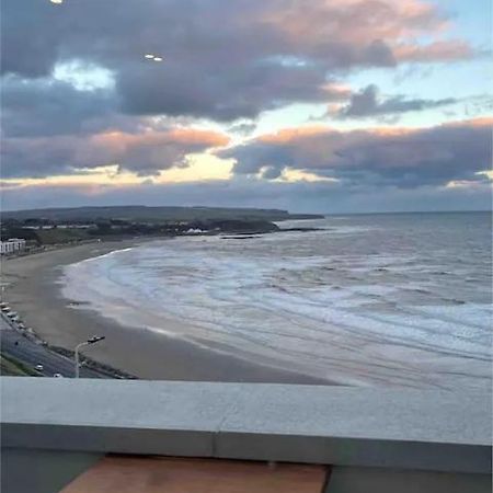 Spectacular 2 Bedroom Balcony Sea View Flat Scarborough Exteriör bild