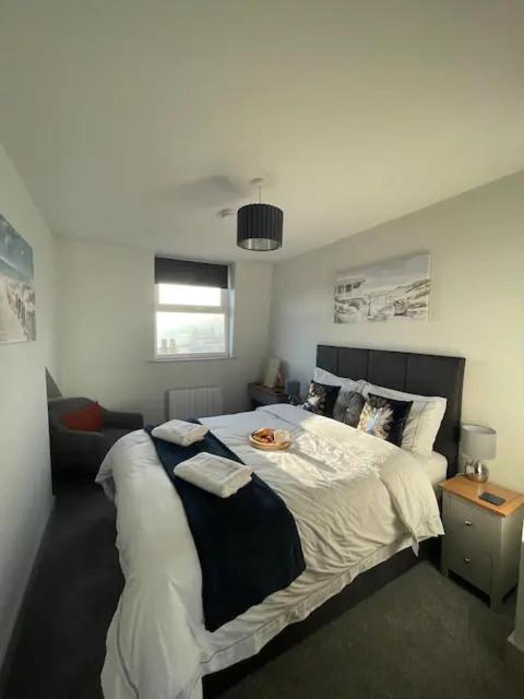 Spectacular 2 Bedroom Balcony Sea View Flat Scarborough Exteriör bild