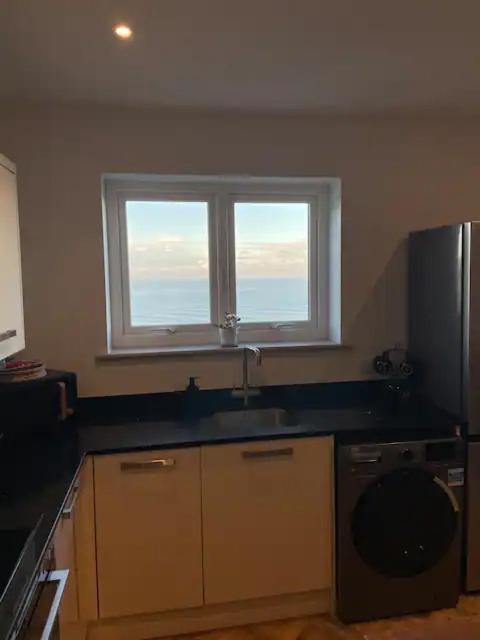 Spectacular 2 Bedroom Balcony Sea View Flat Scarborough Exteriör bild