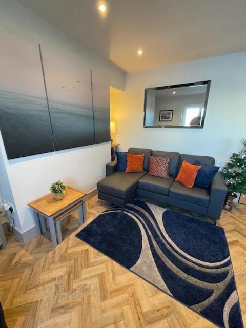 Spectacular 2 Bedroom Balcony Sea View Flat Scarborough Exteriör bild