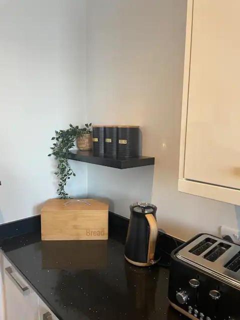 Spectacular 2 Bedroom Balcony Sea View Flat Scarborough Exteriör bild