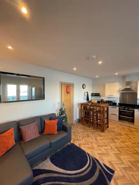 Spectacular 2 Bedroom Balcony Sea View Flat Scarborough Exteriör bild